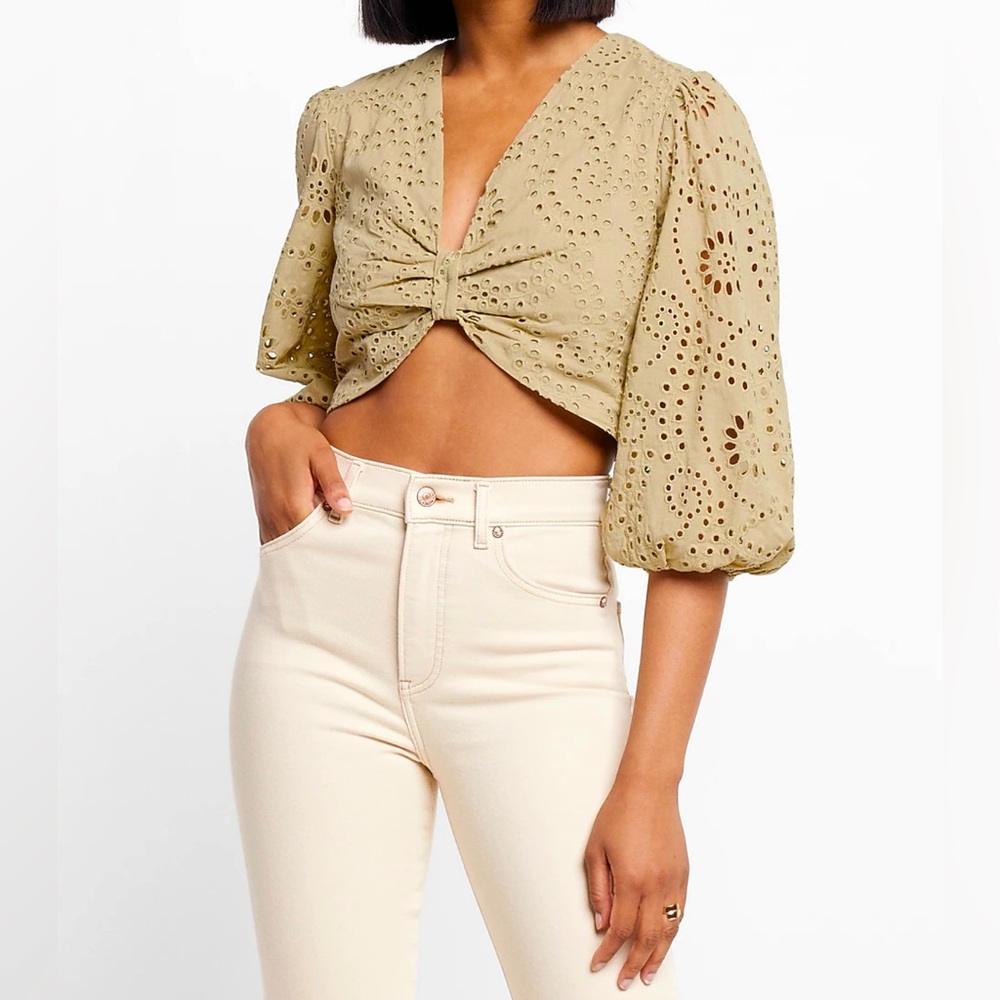 Cropped cutie!